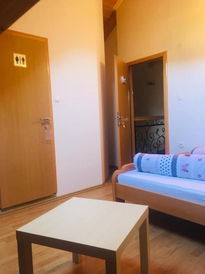 Omladinski Hotel Rostovo Bugojno Extérieur photo